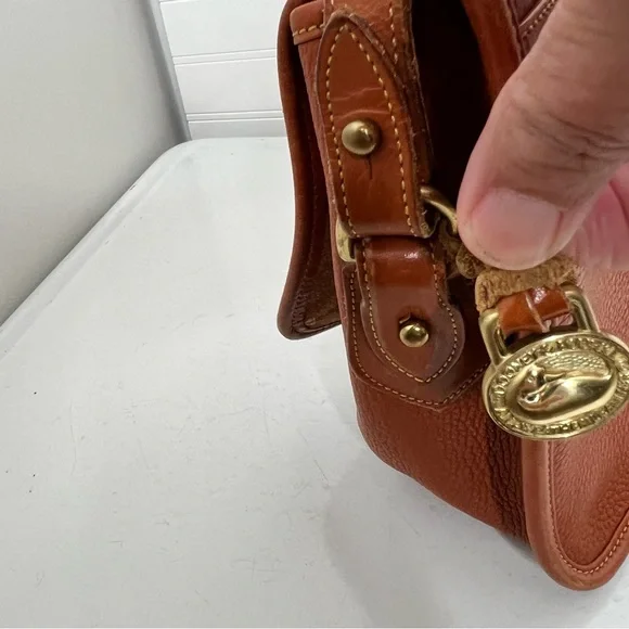 Dooney and Bourke vintage top handle shoulder carrier crossbody British tan bag - Picture 12 of 17